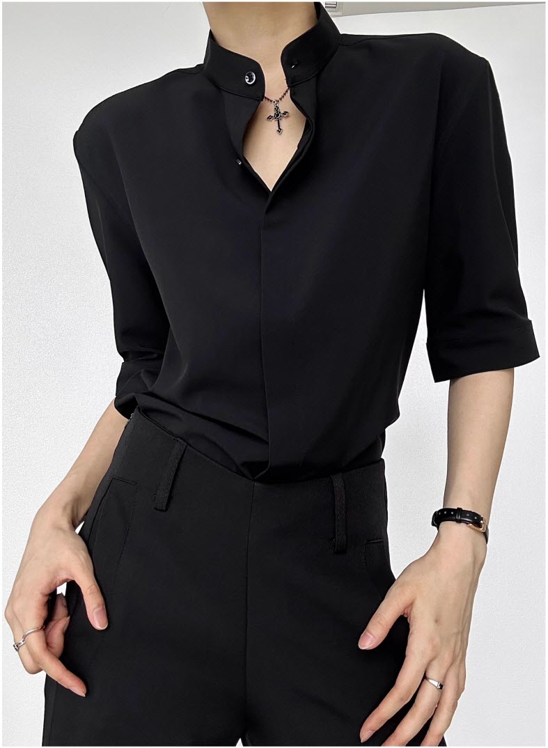 Black Short Sleeves