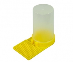 Plastic Beehive Entrance Feeder