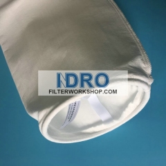 Soja dans un sac de filtration d'huile alimentaire