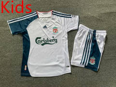 Retro Version 06-07 Liverpool Away White Kids/Youth Soccer Uniform-7809