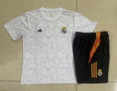 2024-2025 Real Madrid Ink jet White Short-Sleeve Thailand Soccer Tracksuit-815