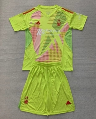 2024-2025 Nottingham Forest Goalkeeper Light Green Soccer Uniform-AY