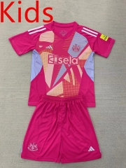 2024-2025 Newcastle United Goalkeeper Pink Kids/Youth Soccer Uniform-AY