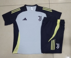 2024-2025 Juventus Light Grey Short-sleeved Thailand Soccer Tracksuit-815