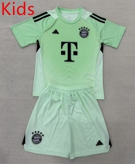 2025-2026 Bayern München Goalkeeper Green  Kids/Youth Soccer Uniform-AY