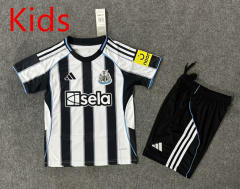 25-26 Newcastle United Home Black&White Stripes Kids/Youth Soccer Uniform-6748