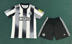 25-26  Newcastle United Home Black&White Soccer Uniform-6748