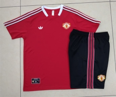 2025-2026 Retro Version  Manchester United Red Short-Sleeve Thailand Soccer Tracksuit-815