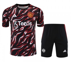 2025-2026 Manchester United Black&Red Stripes Thailand Training Uniform-418