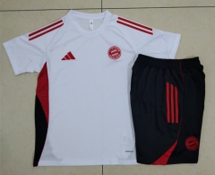 25-26 Bayern München White Thailand Short-sleeved Soccer Tracksuit-815