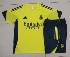 25-26 Real Madrid Yellow Short-sleeved Thailand Soccer Tracksuit-815