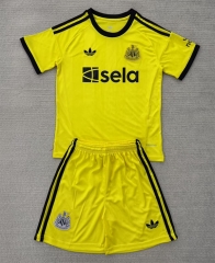 2025-2026  Newcastle United Goalkeeper Yellow Soccer Uniform-AY