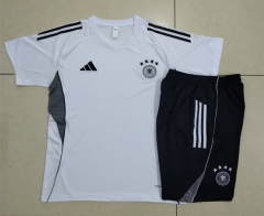 25-26 Germany White Short-Sleeved Thailand Soccer Tracksuit-815