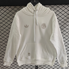 Player Version 25-26 Bayern München White Thailand Soccer Tracksuit Top With Hat-LH