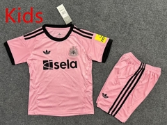 25-26 Newcastle United Pink Kids/Youth Soccer Uniform-6748