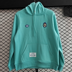 Retro Version Real Madrid Green Embroidered Thailand Soccer Tracksuit Top With Hat-LH
