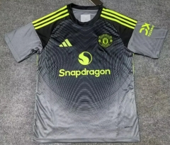 (S-4XL) 25-26 Manchester United Goalkeeper Black&Gray Thailand Soccer Jersey AAA