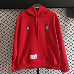 Retro Version Real Madrid Red Embroidered Thailand Soccer Tracksuit Top With Hat-LH