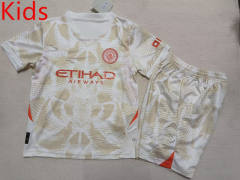 2024-2025 Manchester City Goalkeeper Beige Kid/Youth Soccer Uniform-507
