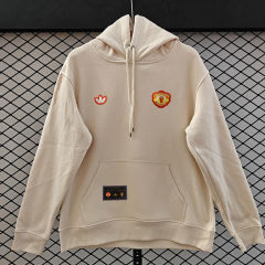 (S-3XL) Retro Embroidered Version Manchester United Beige Thailand Soccer Tracksuit Top With Hat-CS