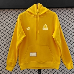 (S-3XL) Retro Embroidered Version Roma Yellow Thailand Soccer Tracksuit Top With Hat-CS