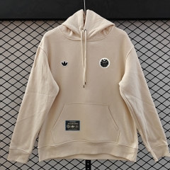 (S-3XL) Retro Embroidered Version Newcastle United Beige Thailand Soccer Tracksuit Top With Hat-CS