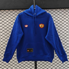 (S-3XL) Retro Embroidered Version Manchester United Blue Thailand Soccer Tracksuit Top With Hat-CS