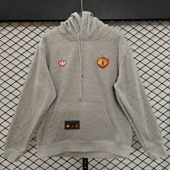 (S-3XL) Retro Embroidered Version Manchester United Grey Thailand Soccer Tracksuit Top With Hat-CS