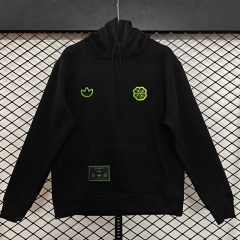(S-3XL) Retro Embroidered Version Celtic Black Thailand Soccer Tracksuit Top With Hat-CS