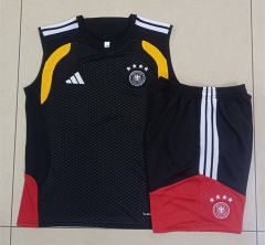 26-27 Germany Black Thailand Soccer Vest Tracksuit-815