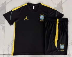 26-27 Brazil Black Short-sleeve Thailand Soccer Tracksuit-815