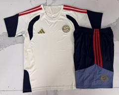 26-27 Bayern München Beige Short-Sleeve Thailand Soccer Tracksuit-815