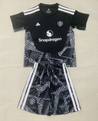 26-27 Manchester UnitedGoalkeeper Black Soccer Uniform-718