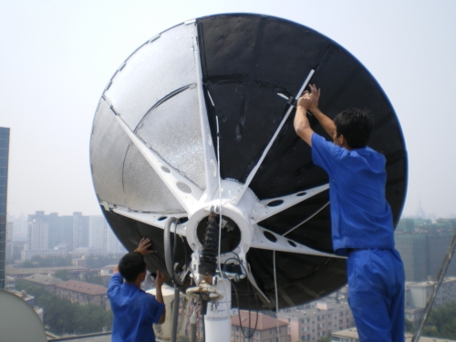 Antenna deicing