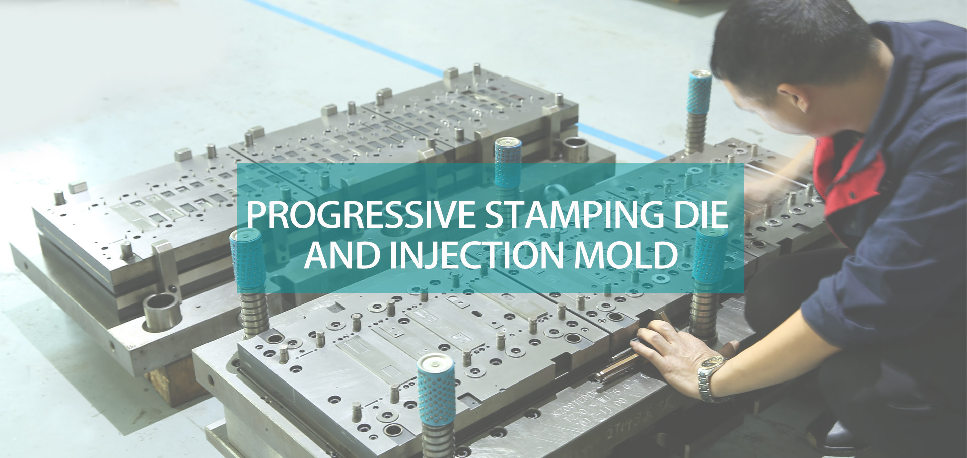 STAMPING DIE AND INJECTION MOULD