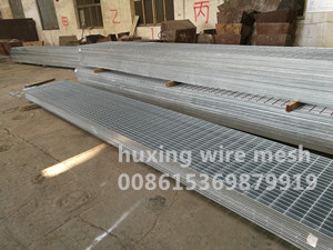 Smooth Finishing Hot Dipped Galvanized Weld Steel Grating Serrated & Plain Steel Bar Grate Size:900x5800mm