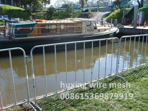 Hot Galvanized Pedestrian Fence