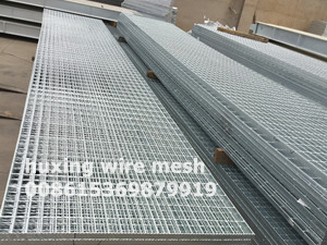 Hot Galvanized (900x5800mm) Welded Serrated Carbon Steel Grating Non-Slip Steel Bar Grating 