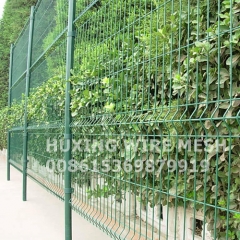 Galvanized and PVC Painting Coated Triangle Bending Boundary Wall Security Metal Wire Mesh Fence