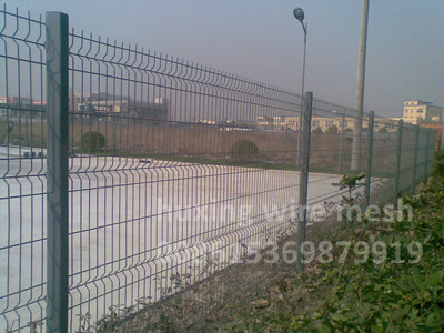 Welded V Mesh Fence Panel Industrial Security Fencing D Shape Post