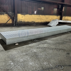 Heavy Duty Standard Size Carbon Steel Metal Iron Industrial Grating Platform Non Slip Galvanized Steel Grating for Safe Floor Walkways