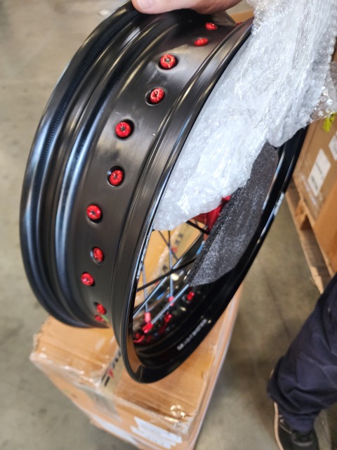 KKE Returned Wheels fit 2013-2025 CRF250R CRF450R Honda / 3.5*17"/4.25*17" Supermoto Wheels Red Hub/ Black Spoke