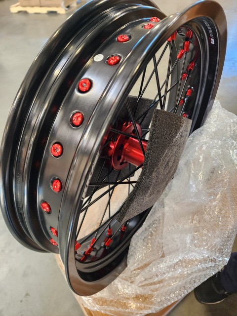 KKE Returned Wheels fit 2013-2025 CRF250R CRF450R Honda / 3.5*17"/4.25*17" Supermoto Wheels Red Hub/ Black Spoke