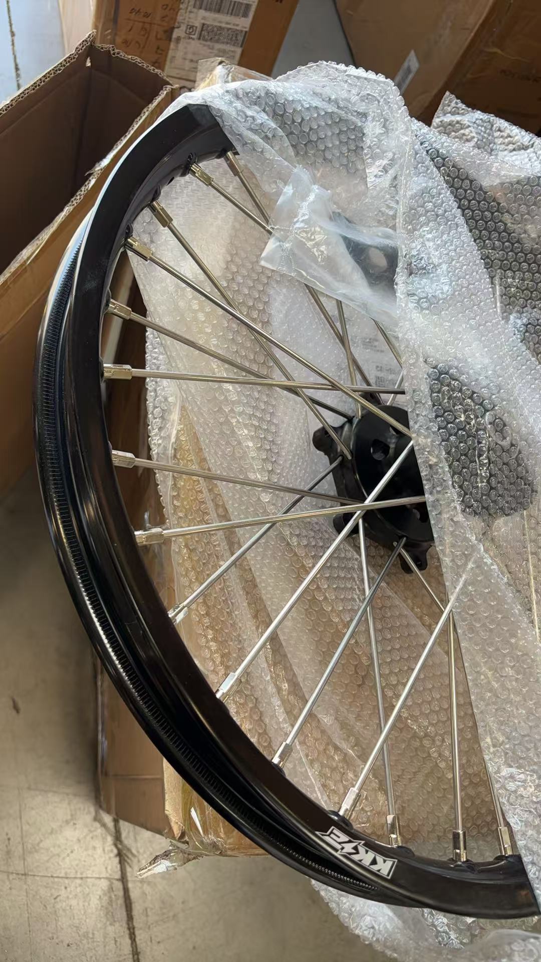 Returned Wheels for RM125 RM250 1996-2000-- KKE Dirt Bike Wheels fit Suzuki Black Rim CNC Black Hub with Discs & a Rear Sprocket