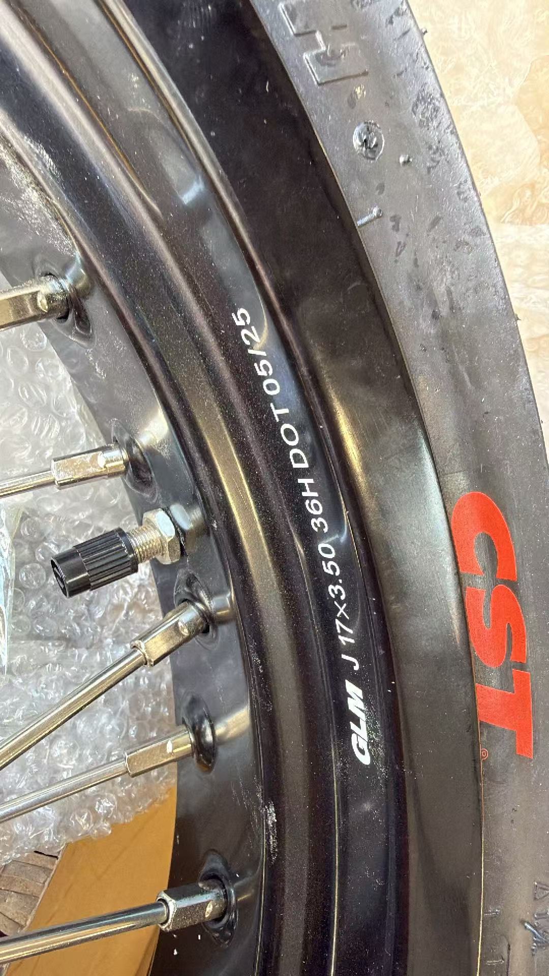Returned Wheels fit SUZUKI DRZ400 DRZ400E DRZ400S -- KKE 3.5/4.25*17 Supermoto Wheels Rims Set  with CST Tire Gold Hub