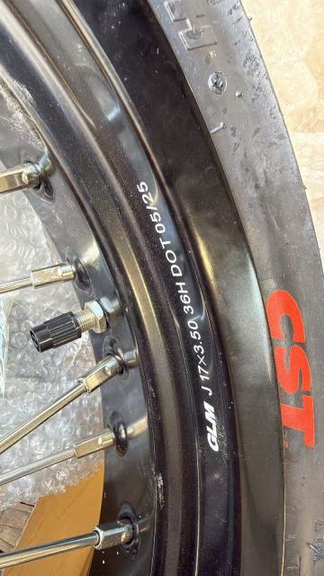 Returned Wheels fit SUZUKI DRZ400 DRZ400E DRZ400S -- KKE 3.5/4.25*17 Supermoto Wheels Rims Set  with CST Tire Gold Hub