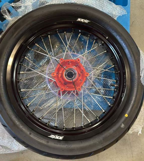 Returned Wheels fit KTM EXC SX XC 2003-2026 Husqvarna  TE / TC / FE / FC / FX   2014-2026 -- KKE 3.5/4.25 Motorcycle Supermoto Wheels with CST Tire CNC Orange Hub
