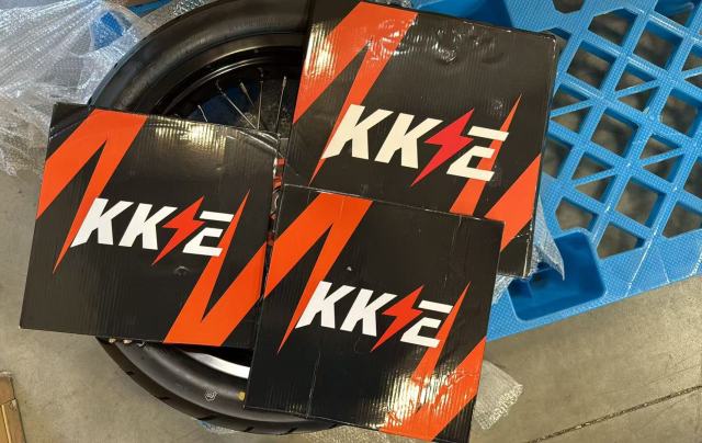Returned Wheels fit KTM EXC SX XC 2003-2026 Husqvarna  TE / TC / FE / FC / FX   2014-2026 -- KKE 3.5/4.25 Motorcycle Supermoto Wheels with CST Tire CNC Orange Hub