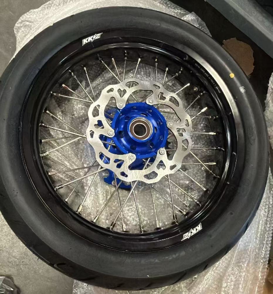Returned Wheels fit KTM EXC SX XC 2003-2026 Husqvarna  TE / TC / FE / FC / FX   2014-2026 -- KKE 3.5/4.25 Motorcycle Supermoto Wheels with CST Tire CNC Blue Hub
