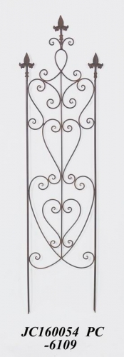 Decorative Wrought Iron Garden Stake Fence